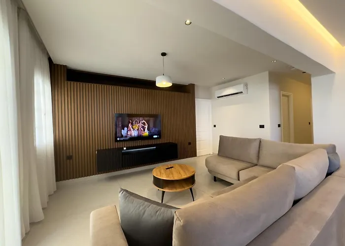Old Town Luxury Apartment 3