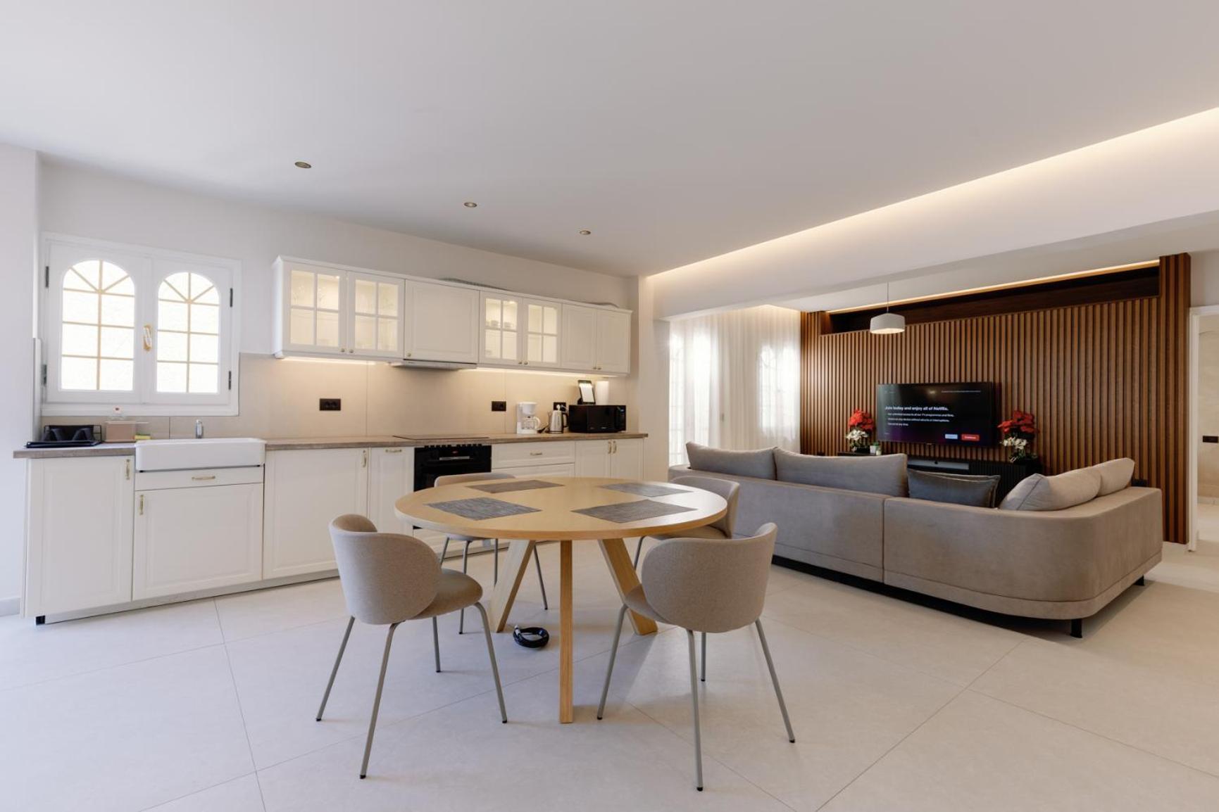 Apartment Old Town Luxury 3 *